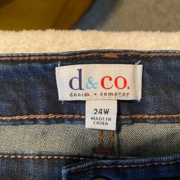 Denim & Company Women's 24W Straight Leg Blue Jeans Pants - Picture 2 of 4